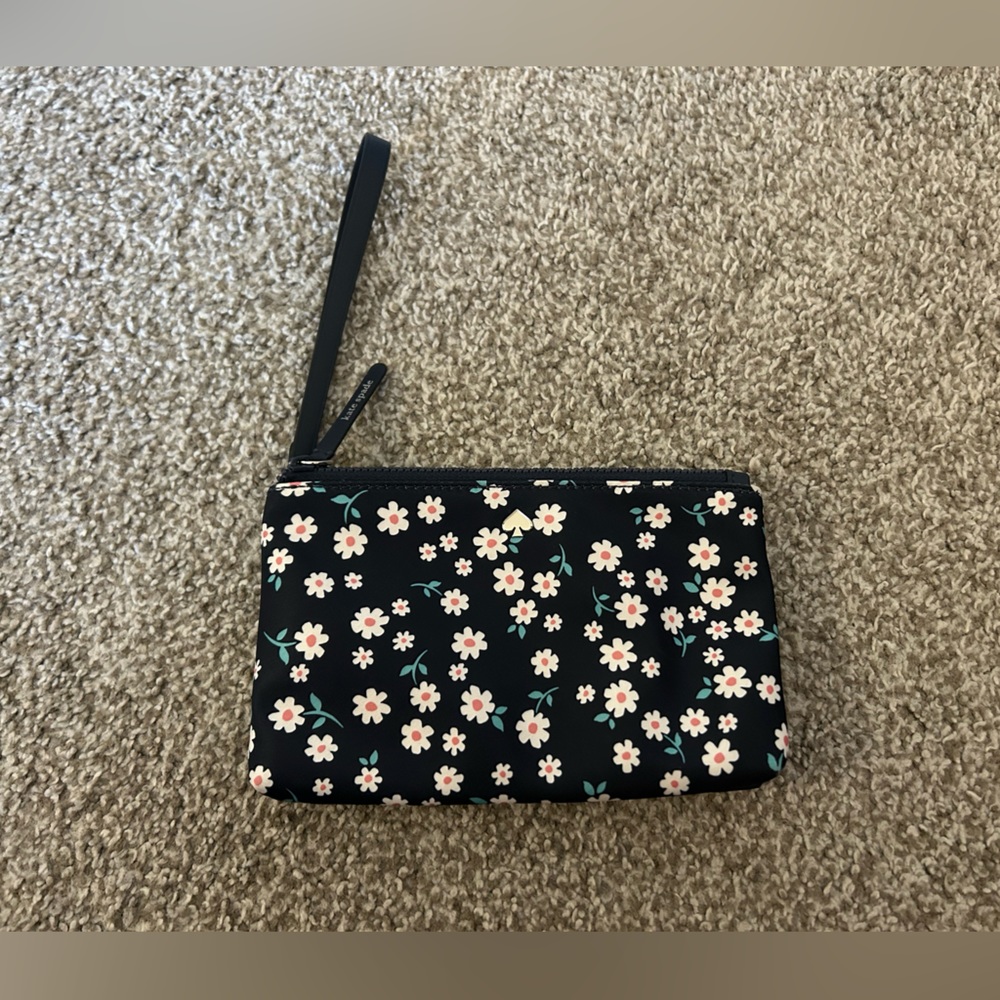 kate spade Daisy Wristlet